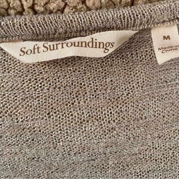 Soft Surroundings V-Neck Valentine Gold tone  Zip, Oversized Sweater, Sz: Medium - Picture 8 of 9